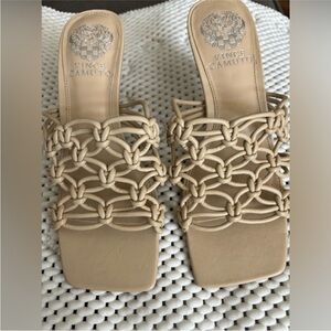 Vince Camuto Women's Cream and Tan Sandals size 5